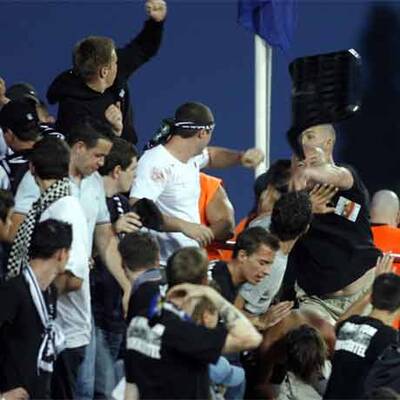 Schwere Ausschreitungen bei Honved gegen Sturm