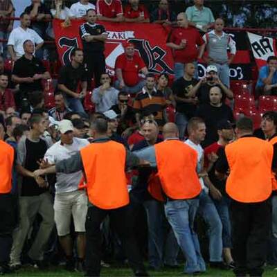 Schwere Ausschreitungen bei Honved gegen Sturm