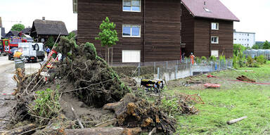 Unwetter-Drama: Mutter und Kind ertrinken