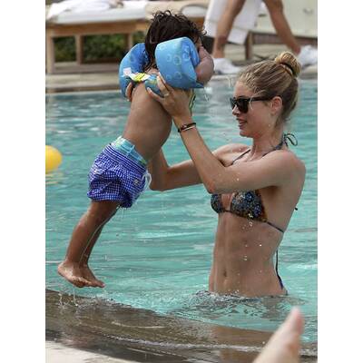 Bikini-Mama: Doutzen Kroes zeigt ihr Sixpack