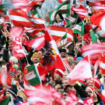 Die Bilder der Damen-Superkombi