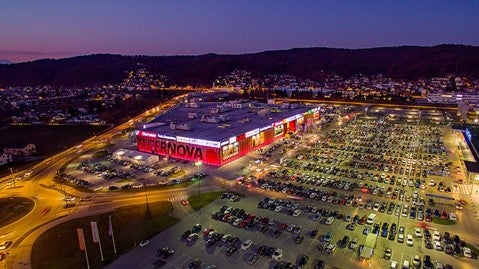 Supernova Shopping Center in Ljubljana, bald mit TurboVolt Ladestationen.