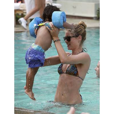 Bikini-Mama: Doutzen Kroes zeigt ihr Sixpack