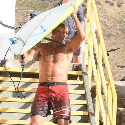 Ein Sanddamm an der Küste