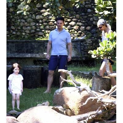 Süße Suri: Neue Freunde am Strand