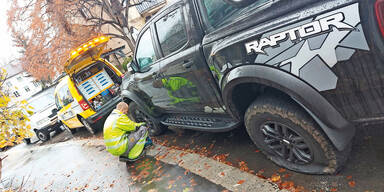 SUVs Reifen zerstochen