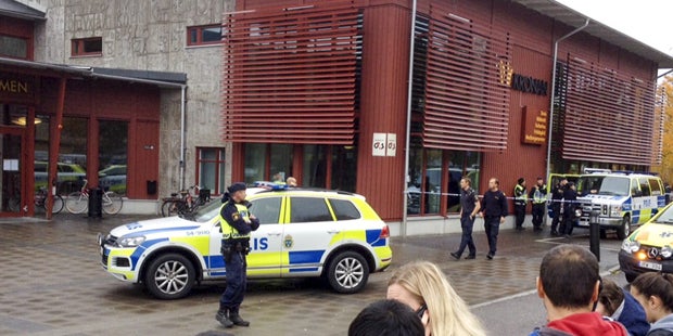 Schul-Massaker: Täter posiert für Schüler