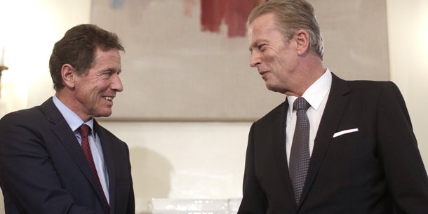 Faymann II startet mit Tränen