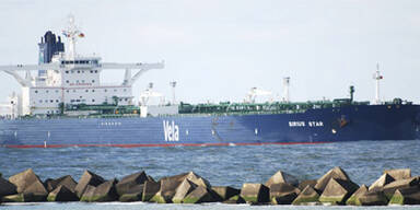 Nach Supertanker kapern Piraten weitere Schiffe