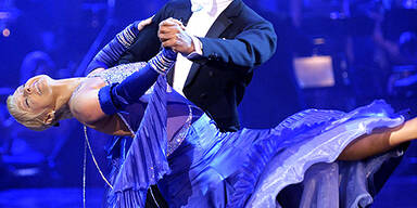 Falsches Lächeln auf der Show-Bühne