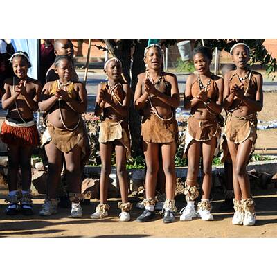 Vuvuzela & Raubtiere: William & Harry in Afrika