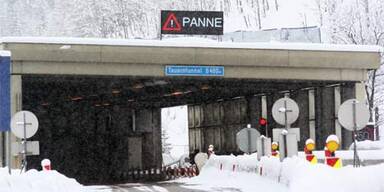 Schwerer Auffahrunfall im Tauern-Tunnel