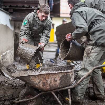 Aufräumen nach dem Hochwasser