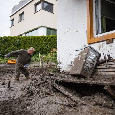 Aufräumen nach dem Hochwasser