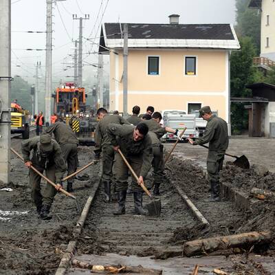 Aufräumen nach dem Hochwasser