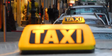 Taxler überfallen und in Kofferraum gesperrt