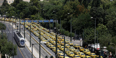 Griechische Taxler legten Verkehr lahm