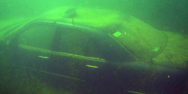 Hobby-Taucher finden gestohlenes Taxi im See
