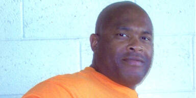 Knacki bek&auml;mpft H&auml;fen-Vergewaltiger