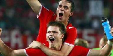 Gruppe 7 mit Österreich