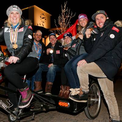 Hirscher & Co jubeln über Team-Gold