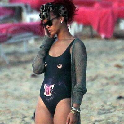 Rihanna im Panther-Badeanzug auf Barbados