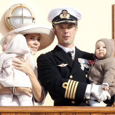 Kronprinz Frederik und Mary: Schifffahrt mit den Zwillingen
