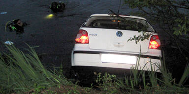 Kärntnerin stürzt mit Auto in Teich