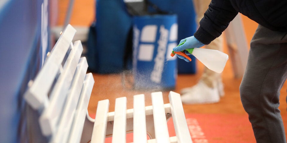 Erstes Turnier: So geht Tennis in Corona-Zeiten