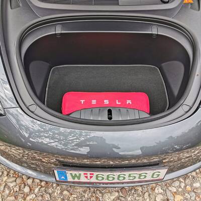 Model 3 AWD Long Range