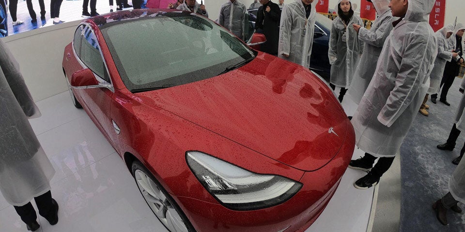 Tesla legte Grundstein für Werk in Shanghai