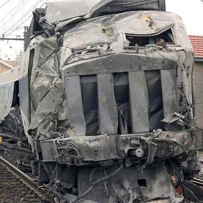 Französischer TGV prallte auf LKW