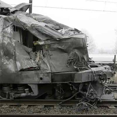 Französischer TGV prallte auf LKW