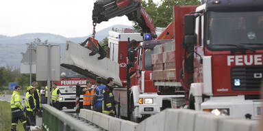 30.000 Helfer im Dauereinsatz 