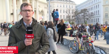 thomas karlsplatz demo dingsie.PNG