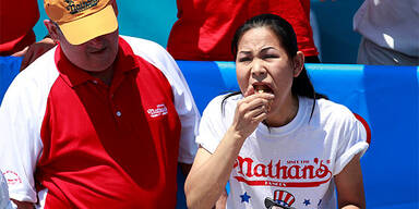 Sonya Thomas; Hot-Dog-Wettessen