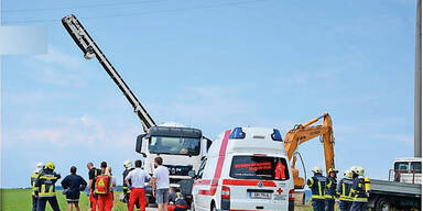 Betonmischer geriet in Hochspannung