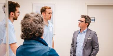 Lindner besuchte Gruppenpraxis in O&Ouml;.