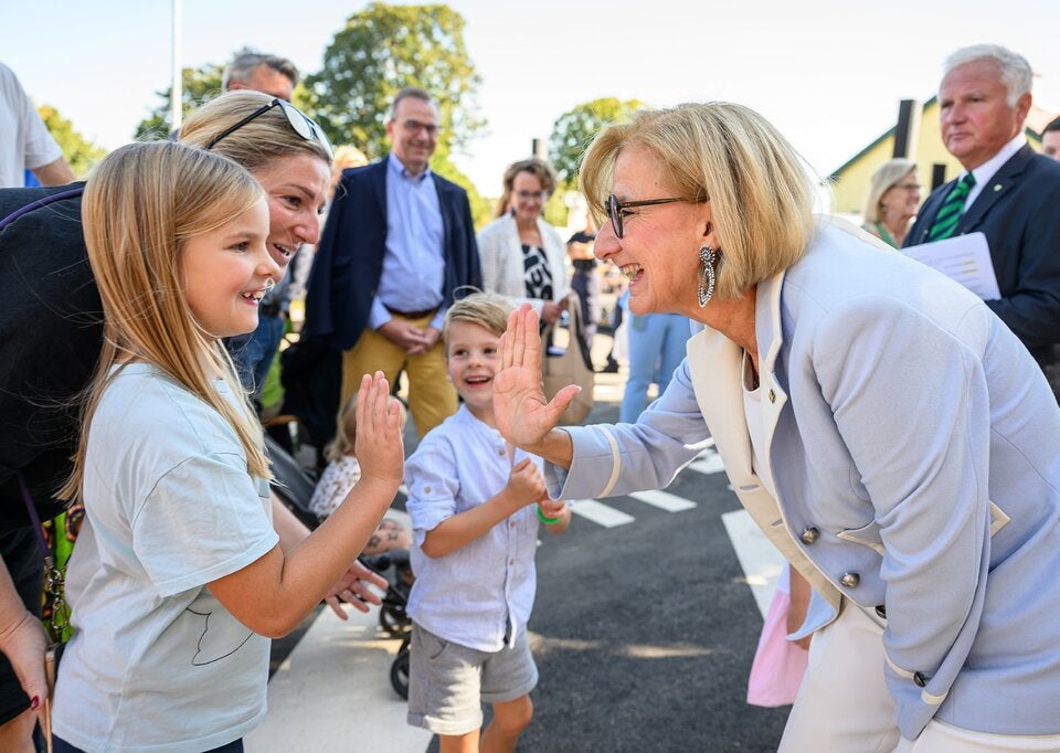 Mikl-Leitner auf Hochtouren: Heuer über 1.000 Termine und 90.000 Kilometer