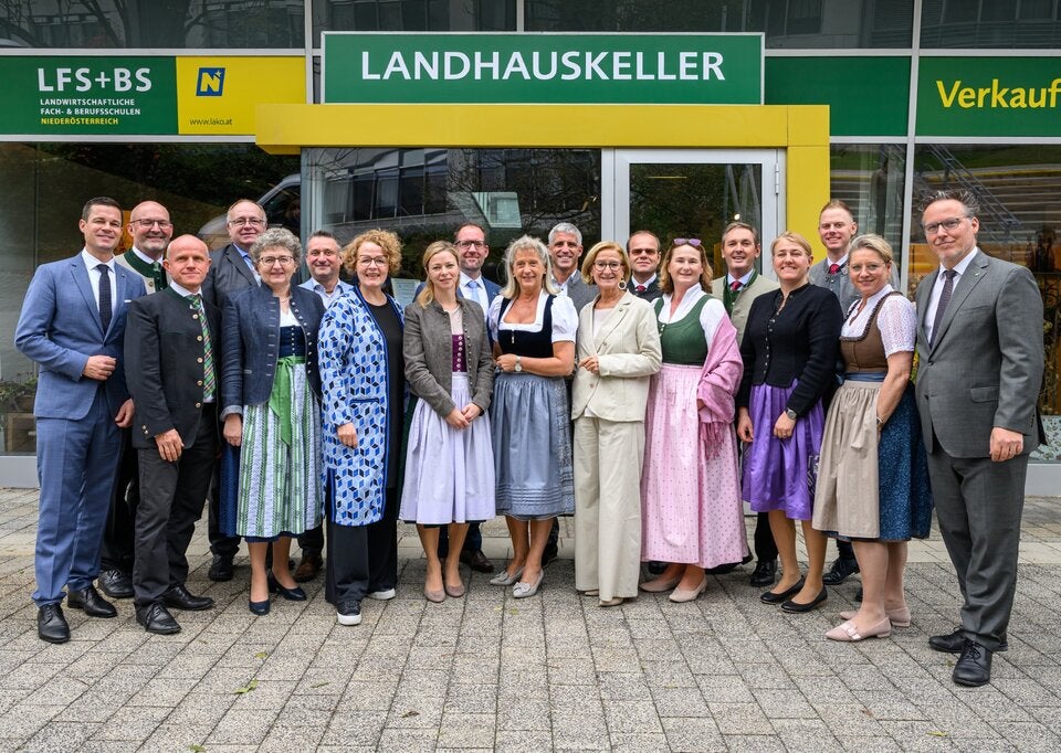 Erntedankfest: neuer Landhauskeller eröffnet
