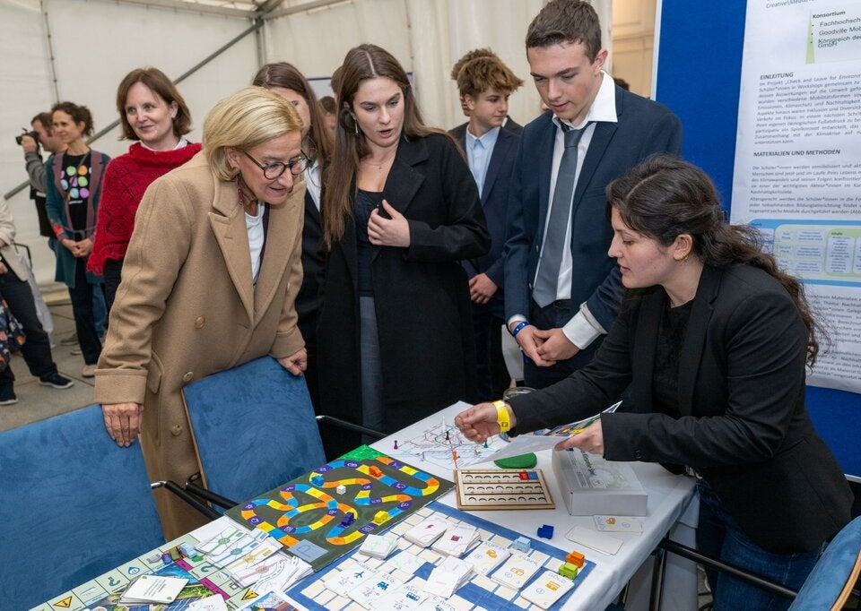200 Forscherinnen und Forscher gaben spannende Einblicke in die Welt von Wissenschaft und Forschung. 