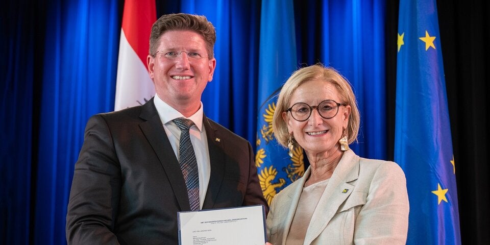 Landeshauptfrau Johanna Mikl-Leitner mit dem neuen Bezirkshauptmann von Baden Christian Pehofer. 