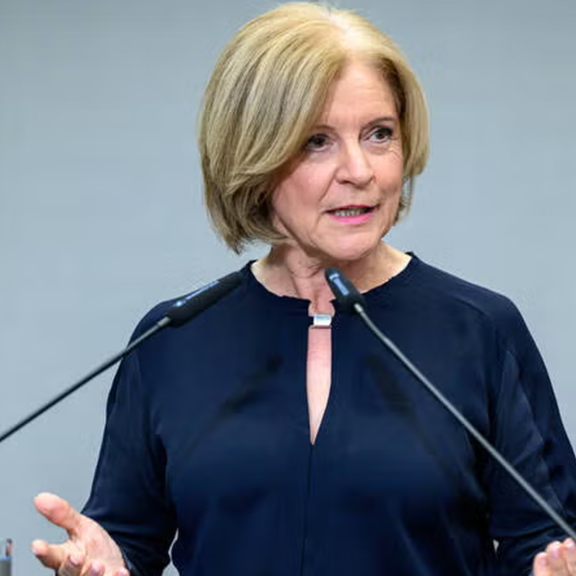 ORF-Knaller: Ingrid Thurnher verzichtet und rechnet ab