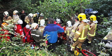 Deutsche Urlauber mit PKW abgestürzt