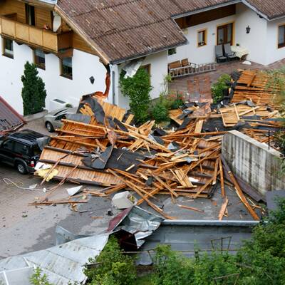 Heftige Unwetter nach Rekord-Hitze