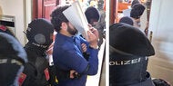 Plötzlich weint der Swift-Terrorist vor Gericht