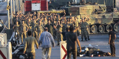 Militär-Putsch gegen Erdogan gescheitert