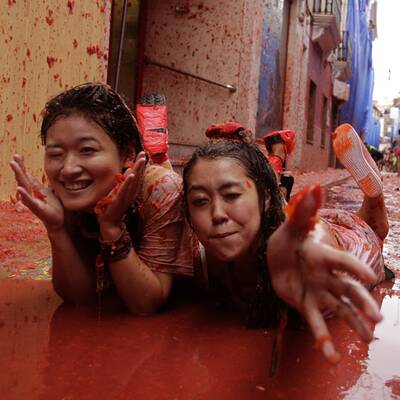 Unwetter bei größter Tomatenschlacht der Welt