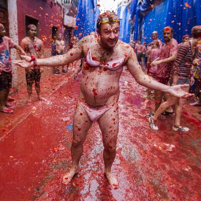 Unwetter bei größter Tomatenschlacht der Welt