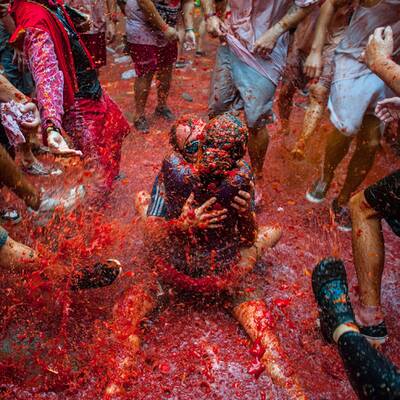 Unwetter bei größter Tomatenschlacht der Welt